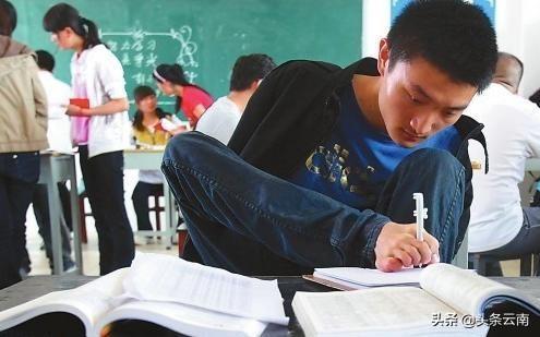 娱乐之开挂人生（娱乐开局就是省状元免费阅读）