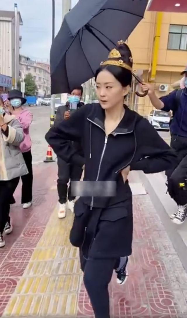 娱乐明星上班路透视频（明星上班累吗）