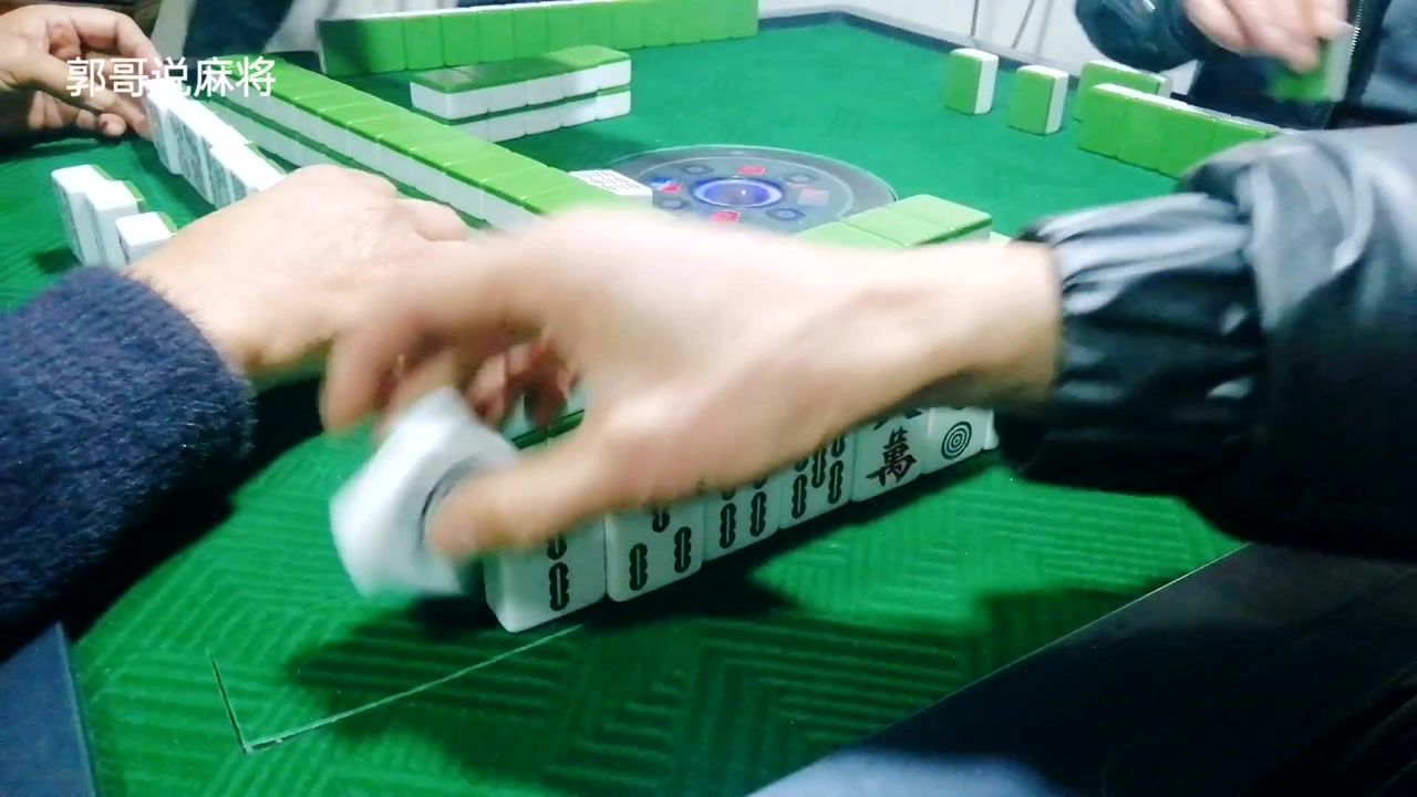 打麻将挂水文案（打麻将输液图片）