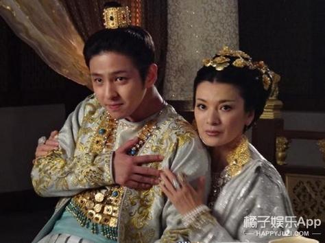 微信金花开挂神器（微信上打金花怎么可以开挂）