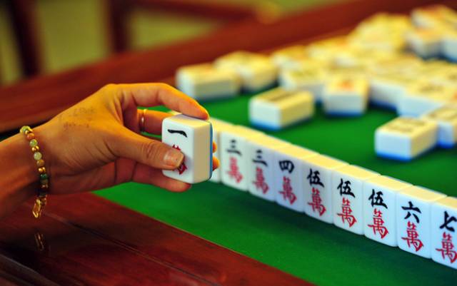 终于懂了！皮球麻将确实有挂的(怎么打才赢)