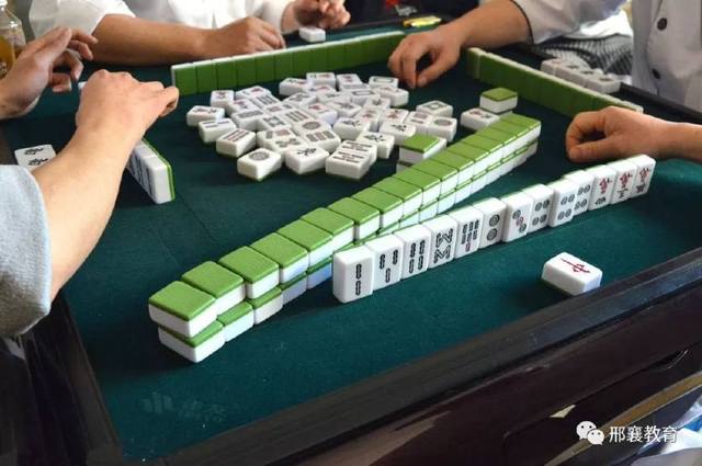 黑料！同乡游麻将其实是有挂的(怎么才能起到好牌)