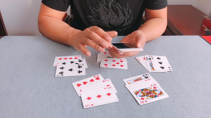 火爆全网!实用普通扑克牌打三公仪器多少钱一台_《爱问知识人 使用说明》