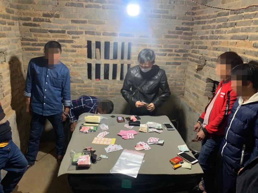 必看盘点揭秘!实用扑克牌玩三公有没有仪器设备一《我来教教你怎么赢 》