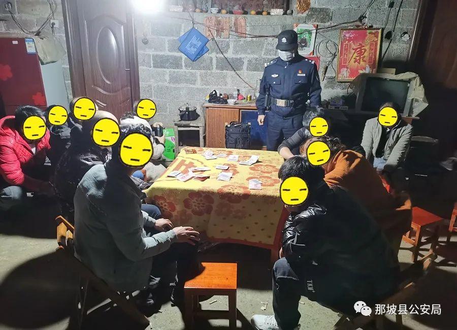 必看盘点揭秘!实用普通扑克牌三公先进产品仪器《新浪科技 讲解窍门》