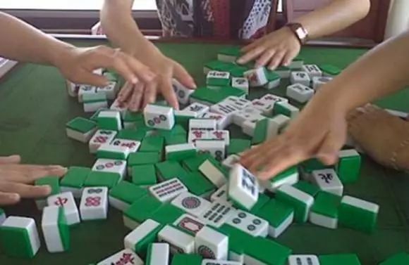 实测分享“红中麻将必胜技术麻将包赢技术手法教学 _《爱问知识人 使用说明》