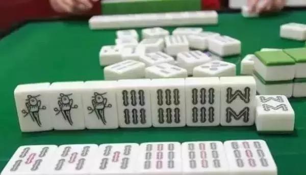 必看盘点揭秘!打牌九必胜口诀一《我来教教你怎么赢 》