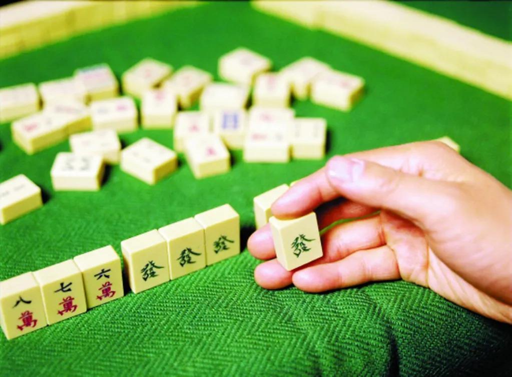 火爆全网!科普普通麻将机有什么先进的赢钱产品《详细教程 新浪科技》