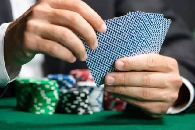 详细说明“最快学会扑克三公出千几招方法-教你技术《详细教程 新浪科技》
