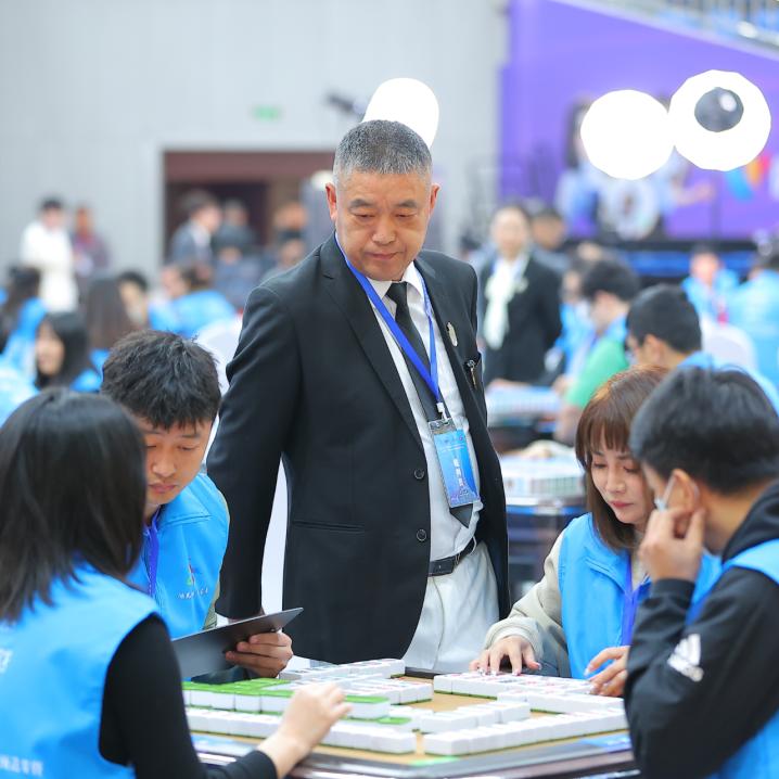 微乐麻将怎么让系统给自己好牌(揭秘微信里插件购买)