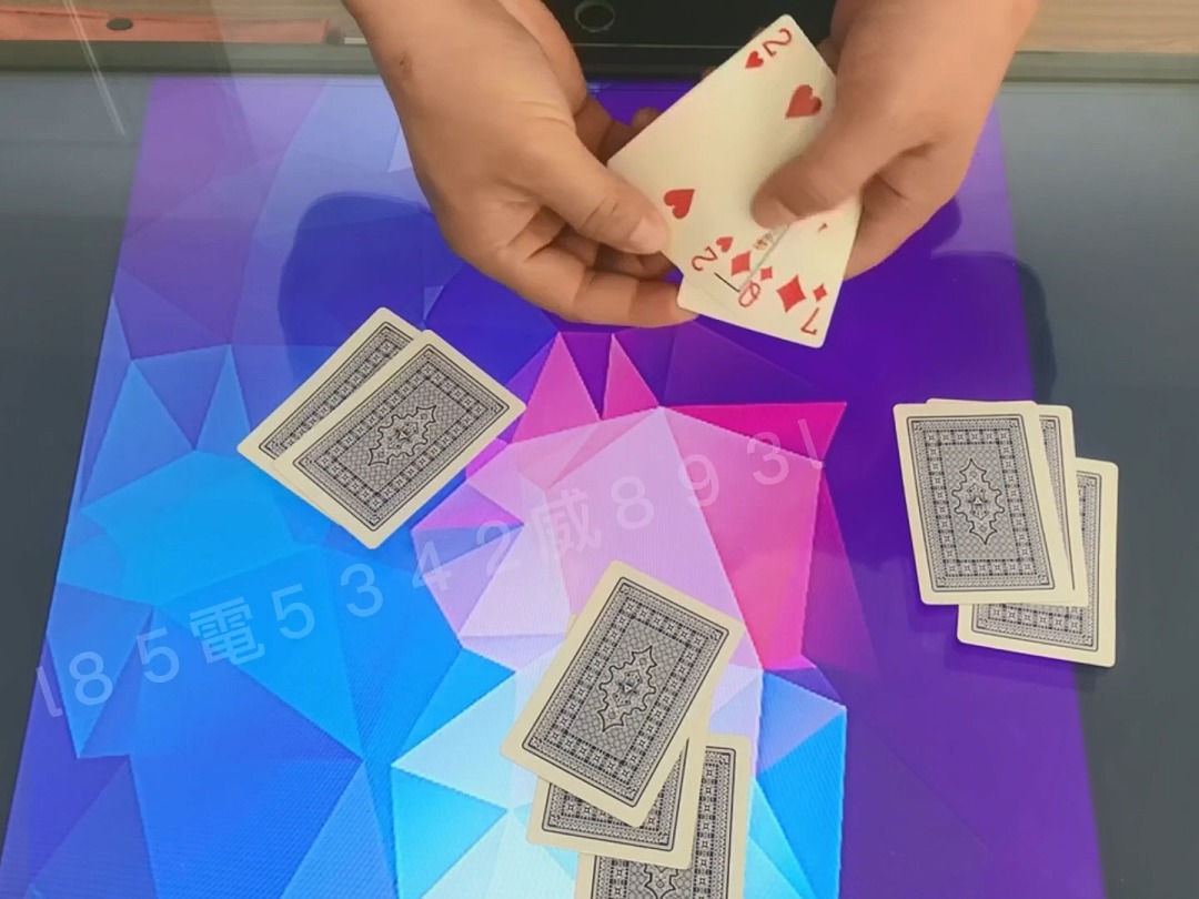 火爆全网!普通扑克牌三公拿大牌怎么简单作弊—详细解说+新浪科技