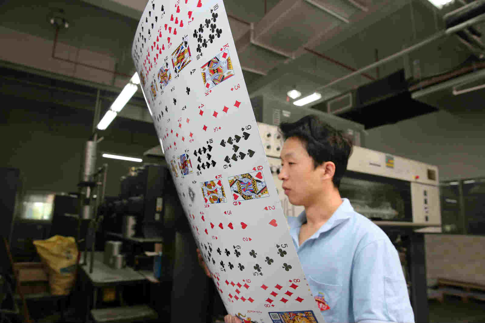 「热点资讯」先进的扑克纸牌纸仪器《新浪科技 讲解窍门》