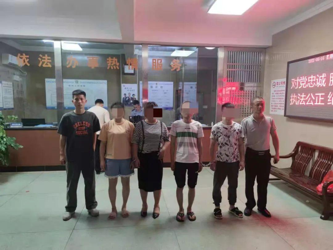 新教你‘‘扑克牌斗牛拿大牌如何简单出老千一《我来教教你怎么赢 》