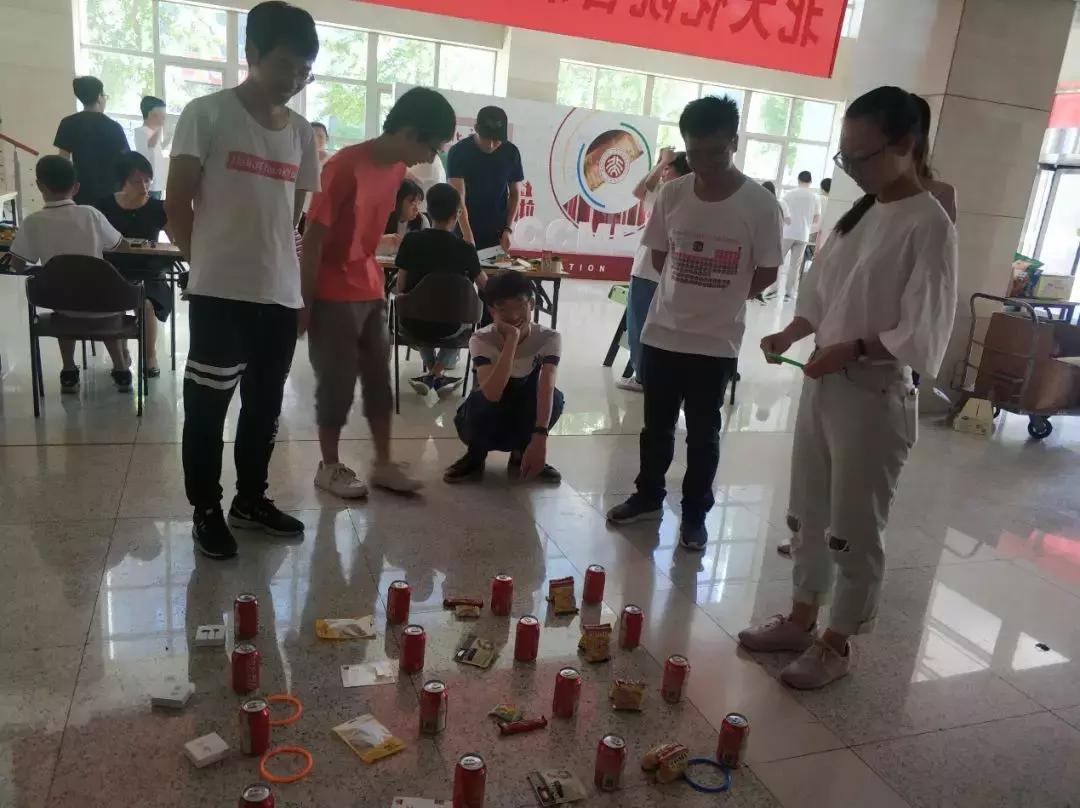 必看盘点揭秘!怎么看穿普通杯碗里色子的大小《详细教程 新浪科技》