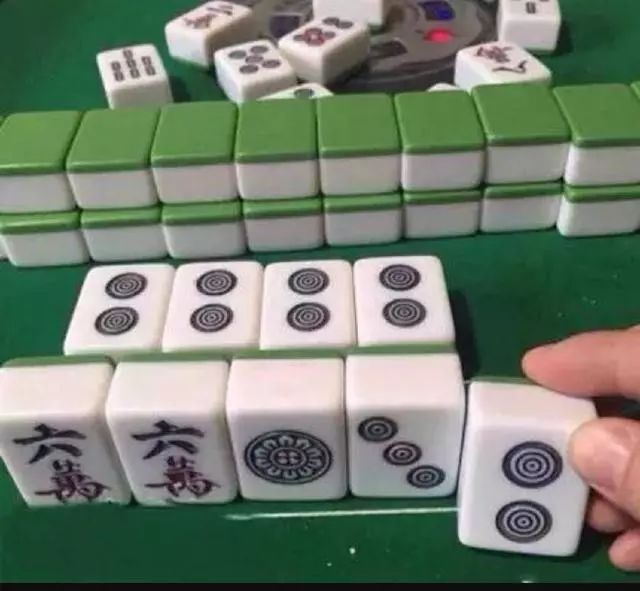 微乐河南麻将助赢神器(揭秘微信里胡牌技巧)